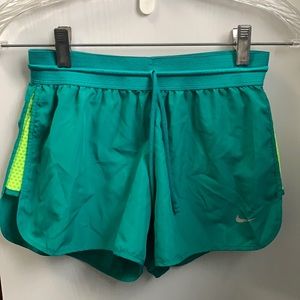 NIKE DRI-fit women’s shorts(xs)